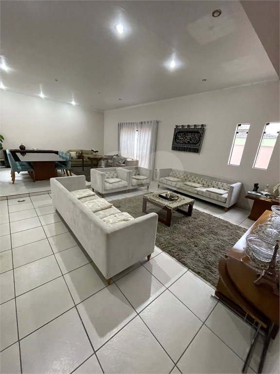 Sobrado à venda com 3 suítes em Vila Euclides, São Bernardo do Campo, SP