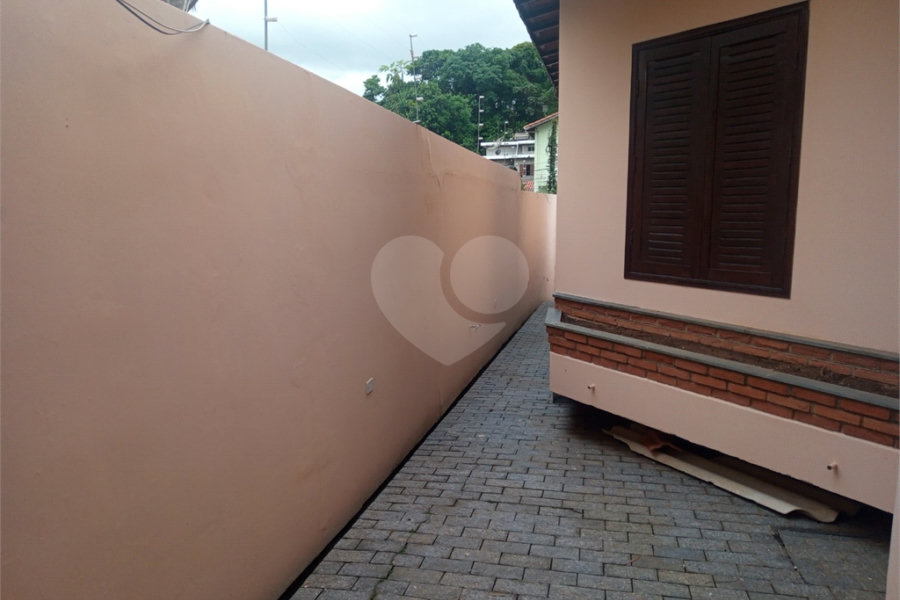 Casa à venda com 3 suítes em Lavapés, Mairiporã, SP