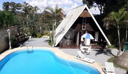 Casa à venda com 3 quartos, sendo 1 suíte,  no condomínio Iara Branca, Mairiporã - SP