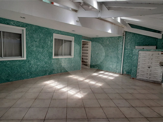 Sobrado à venda com 4 quartos, sendo 2 suítes,  em Tremembé, São Paulo, SP