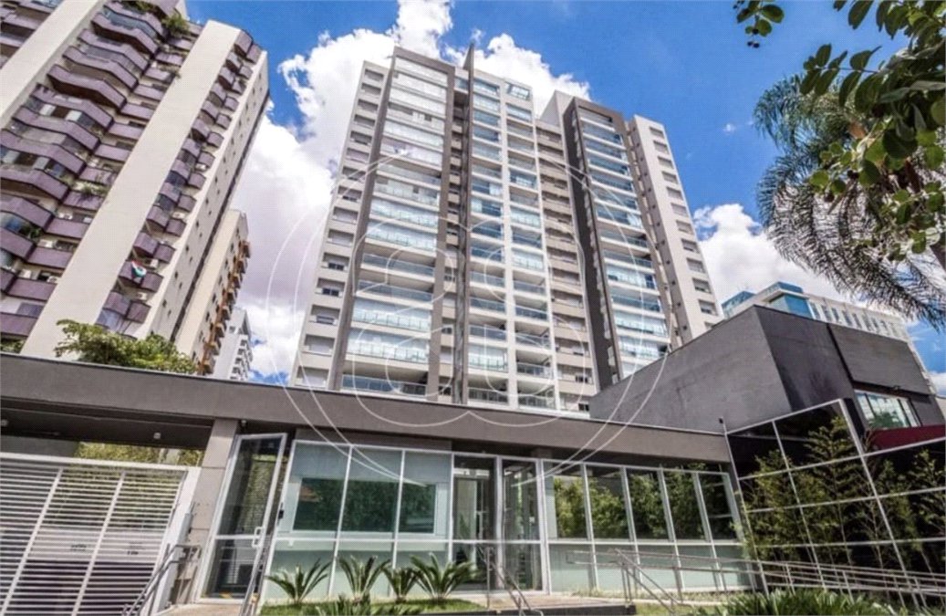 Apartamento à venda com 3 quartos, sendo 1 suíte, em Indianópolis, São Paulo, SP