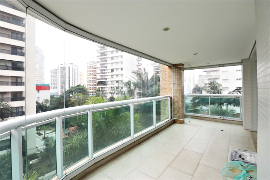 Apartamento à venda com 4 suítes em Santana, São Paulo, SP