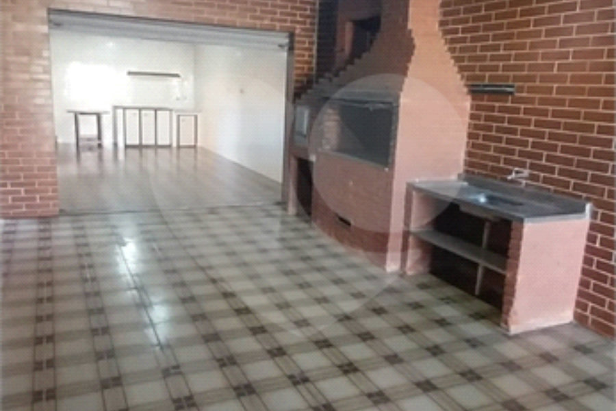 Casa à venda com 3 quartos, sendo 1 suíte, em Vila Scarpelli, Santo André, SP