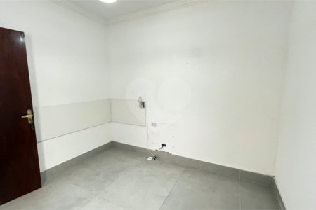 Sobrado à venda com 4 quartos, sendo 1 suíte, em Jardim Ana Maria, Sorocaba, SP