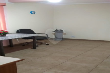 Sobrado à venda com 3 quartos em Chora Menino, São Paulo, SP