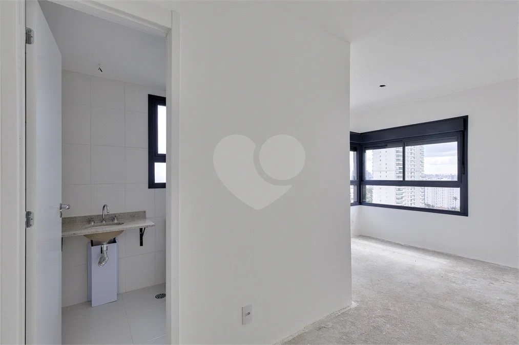 Apartamento à venda com 2 suítes em Santo Amaro, São Paulo, SP