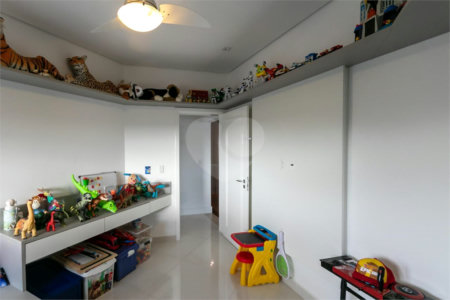 Casa à venda com 6 quartos, sendo 5 suítes,  no condomínio Village Castelo, Itu - SP