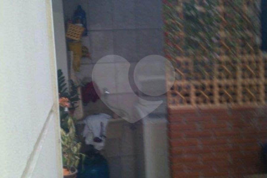 Casa à venda com 3 quartos, sendo 1 suíte, no condomínio Jardim das Pedras, São Paulo - SP