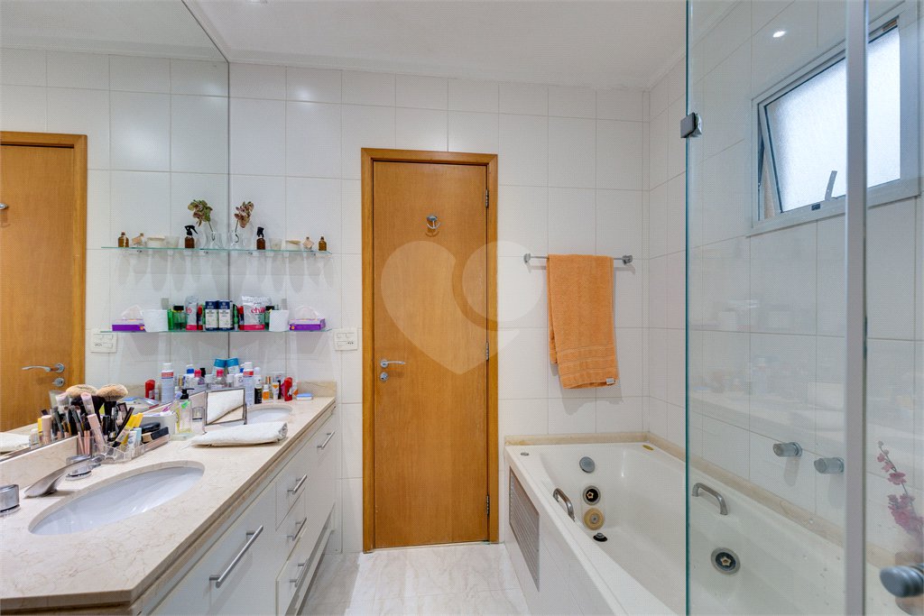 Casa à venda com 3 suítes no condomínio Villa Splendore, São Paulo - SP