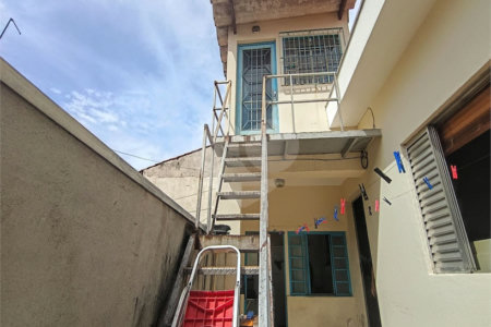 Casa Térrea à venda com 5 quartos, sendo 1 suíte, em Chora Menino, São Paulo, SP
