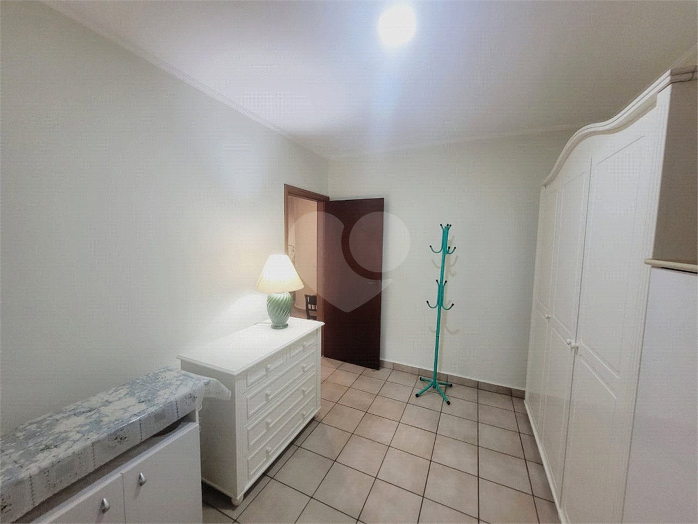 Apartamento à venda com 3 quartos, sendo 1 suíte,  no Centro, Indaiatuba, SP