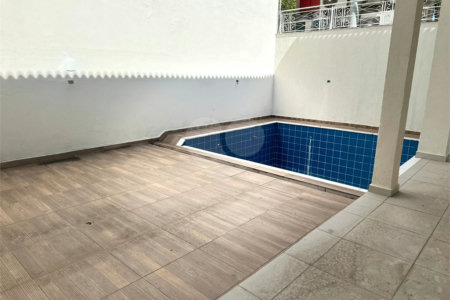 Casa à venda com 4 suítes no condomínio Villaggio Houda, São Paulo - SP