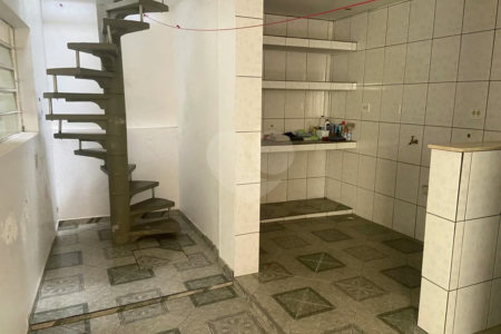 Sobrado à venda com 3 quartos, sendo 1 suíte, em Parada Inglesa, São Paulo, SP