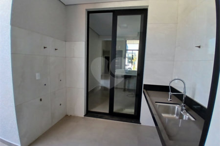 Casa à venda com 3 quartos, sendo 1 suíte, no condomínio Jardim, Sorocaba - SP