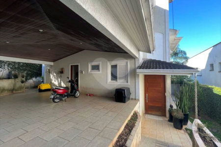 Casa à venda com 4 suítes em Vila Santo Antônio, Cotia, SP
