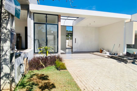 Casa à venda com 3 quartos, sendo 1 suíte, no condomínio Reserva Ipanema I, Sorocaba - SP