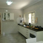 Casa à venda com 3 quartos, sendo 1 suíte, no condomínio Vivenda das Vinhas, Vinhedo - SP