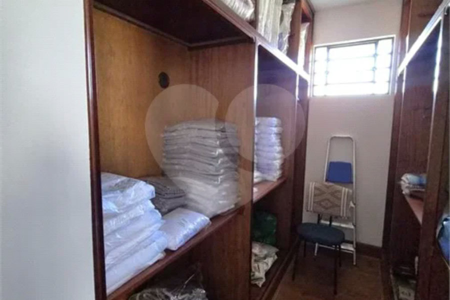 Condomínio à venda com 6 suítes em Cumbari, Mairiporã, SP