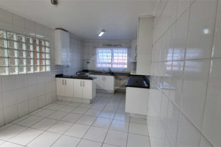 Casa à venda com 3 quartos em Jardim Ester, São Paulo, SP