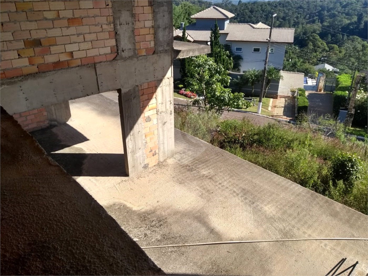Sobrado à venda com 4 suítes em Roseira, Mairiporã, SP