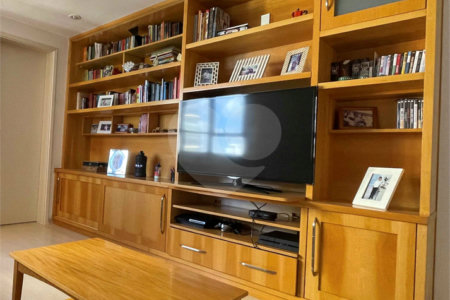 Apartamento à venda com 4 suítes em Vila Suzana, São Paulo, SP