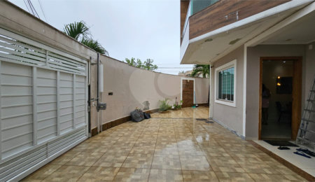 Triplex à venda com 3 quartos, sendo 2 suítes, em Campo Grande, Rio de Janeiro, RJ