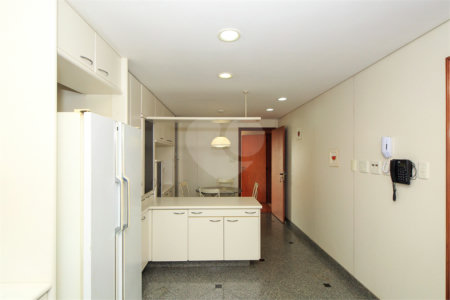 Cobertura à venda com 5 quartos, sendo 4 suítes, em Jardim Marajoara, São Paulo, SP