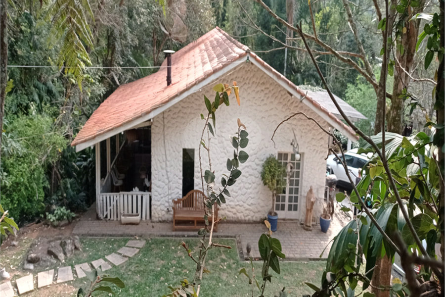 Casa Térrea à venda com 3 quartos, sendo 1 suíte, em Serra da Cantareira, Mairiporã, SP