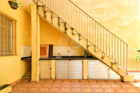 Sobrado à venda com 3 quartos, sendo 1 suíte, em Vila Monumento, São Paulo, SP