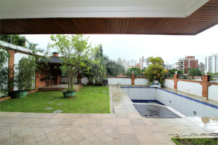 Casa à venda com 4 suítes em Real Parque, São Paulo, SP