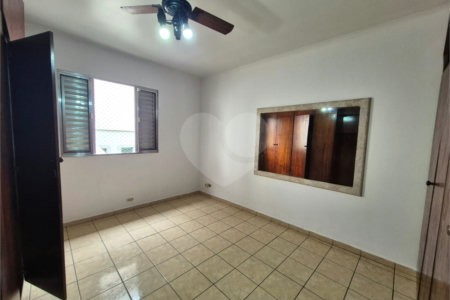 Casa à venda ou para alugar com 3 quartos, sendo 1 suíte, em Parque São Domingos, São Paulo, SP