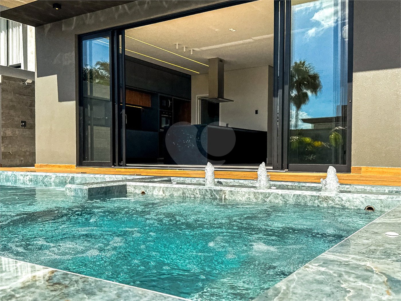 Casa à venda com 3 suítes no condomínio Jardim Vila Paradiso, Indaiatuba - SP