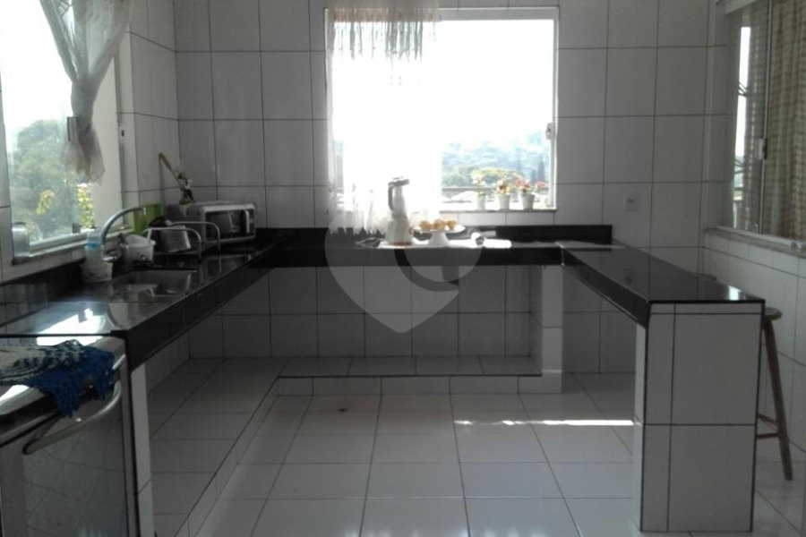 Sobrado à venda com 4 suítes em Tremembé, São Paulo, SP