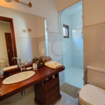 Casa à venda com 7 quartos, sendo 4 suítes, no condomínio Riviera de Santa Cristina XIII, Paranapanema - SP