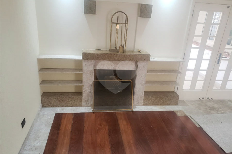 Sobrado à venda com 4 quartos, sendo 2 suítes,  em Tremembé, São Paulo, SP