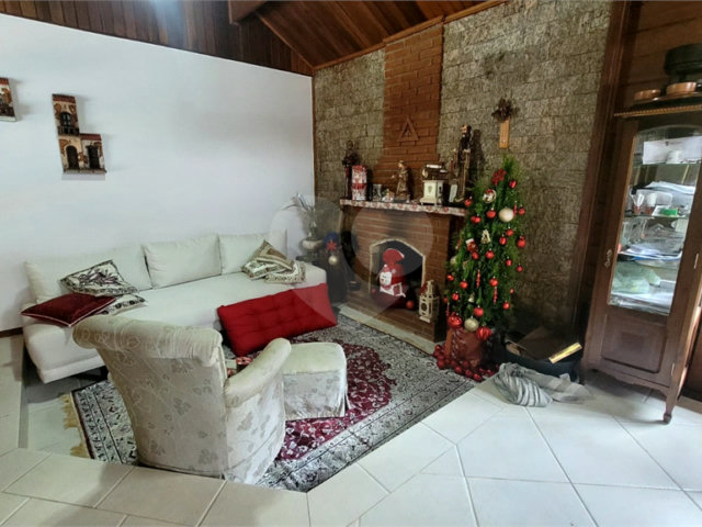 Casa à venda com 3 suítes no condomínio Sausalito, Mairiporã - SP
