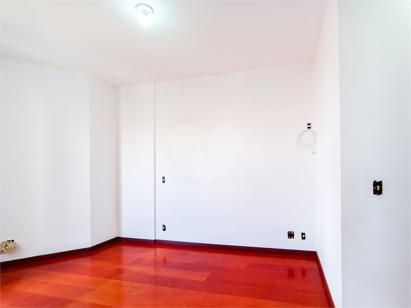 Apartamento à venda com 4 quartos, sendo 3 suítes, no Centro, Sorocaba, SP