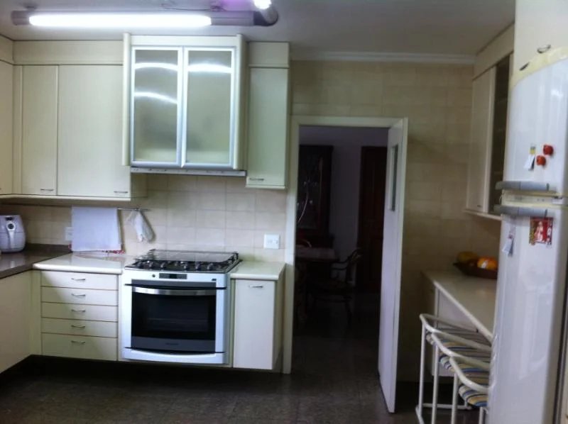 Apartamento à venda com 4 suítes em Real Parque, São Paulo, SP