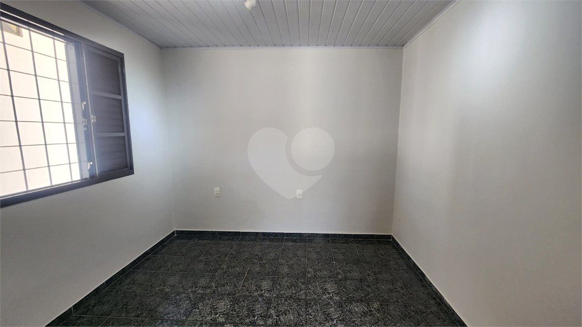 Casa à venda com 3 quartos em Vila Ramaciotti, Valinhos, SP