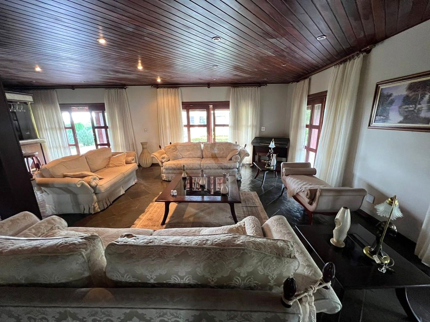 Casa à venda ou para alugar com 4 quartos, sendo 3 suítes, no condomínio Monte Belo, Salto - SP
