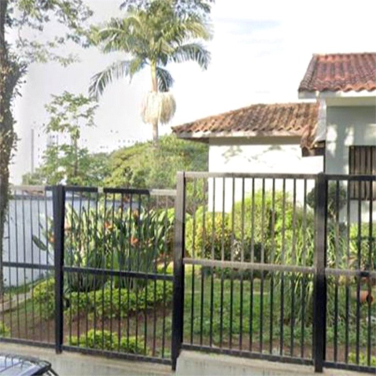 Casa Térrea à venda ou para alugar com 4 suítes em Jardim Floresta, São Paulo, SP