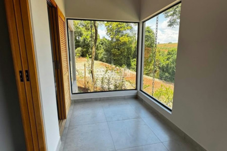 Casa à venda com 4 suítes no condomínio Portal Ouro Verde, Atibaia - SP