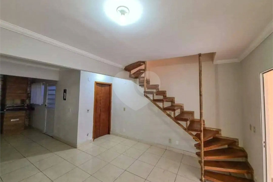 Casa à venda com 2 quartos no condomínio Villagio dos Pinhais, Pinhalzinho - SP
