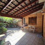 Casa à venda com 4 quartos, sendo 2 suítes, em Cidade São Francisco, São Paulo, SP