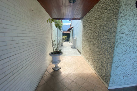 Casa à venda ou para alugar com 3 quartos, sendo 1 suíte, em Campo Grande, Rio de Janeiro, RJ