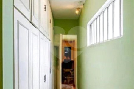 Sobrado à venda com 4 quartos, sendo 1 suíte, em Vila Cordeiro, São Paulo, SP