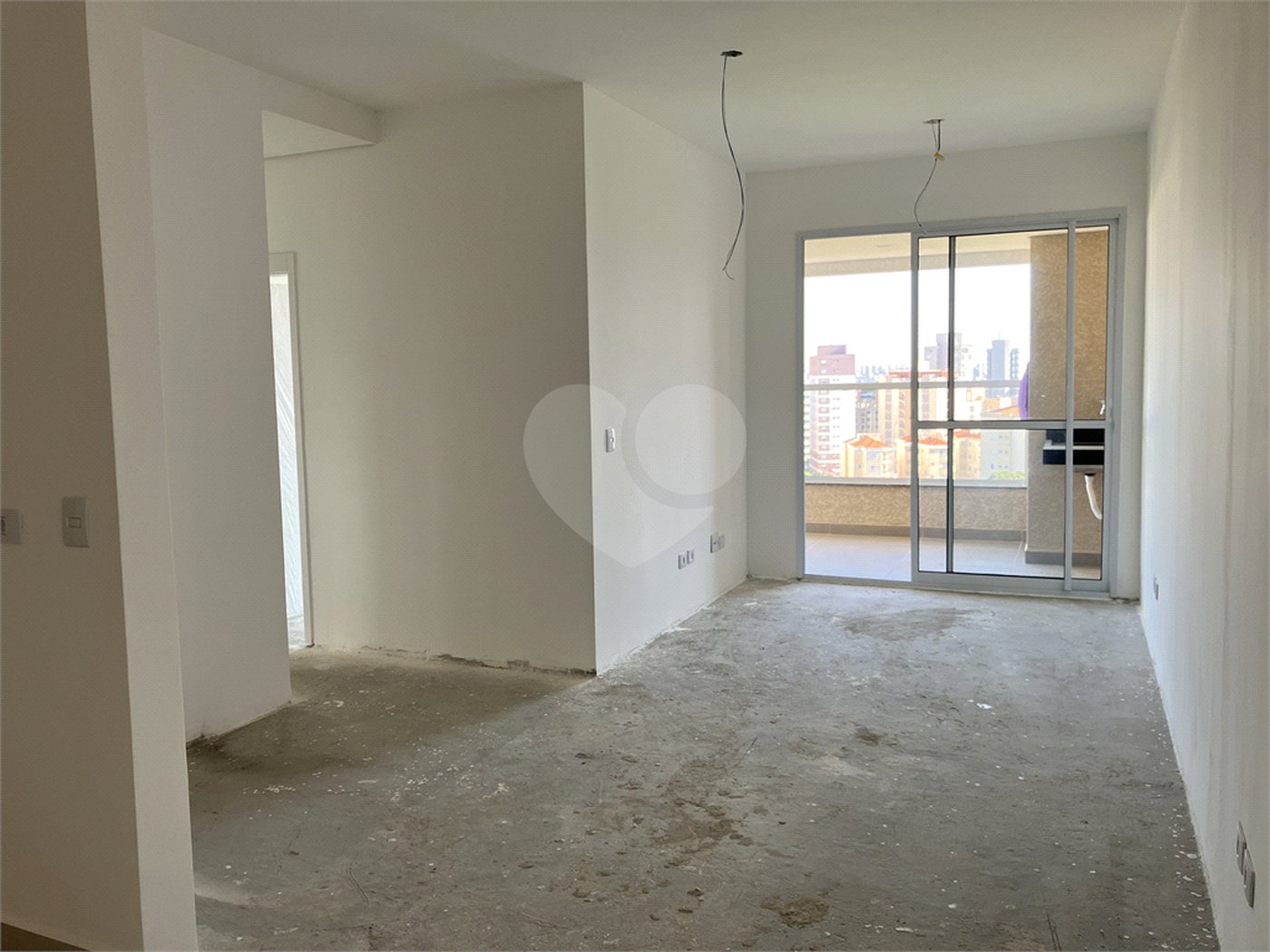 Apartamento à venda com 3 quartos, sendo 1 suíte,  em Parque Campolim, Sorocaba, SP
