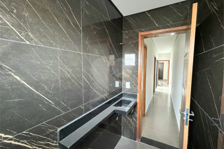 Casa à venda com 3 quartos, sendo 1 suíte, em Wanel Ville, Sorocaba, SP