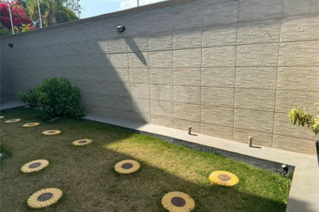 Sobrado à venda com 5 quartos, sendo 3 suítes, em Vila Nivi, São Paulo, SP