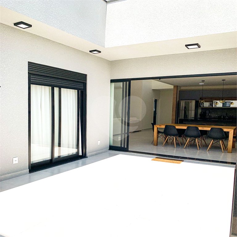 Casa à venda com 3 suítes no condomínio Residencial Mantova, Indaiatuba - SP